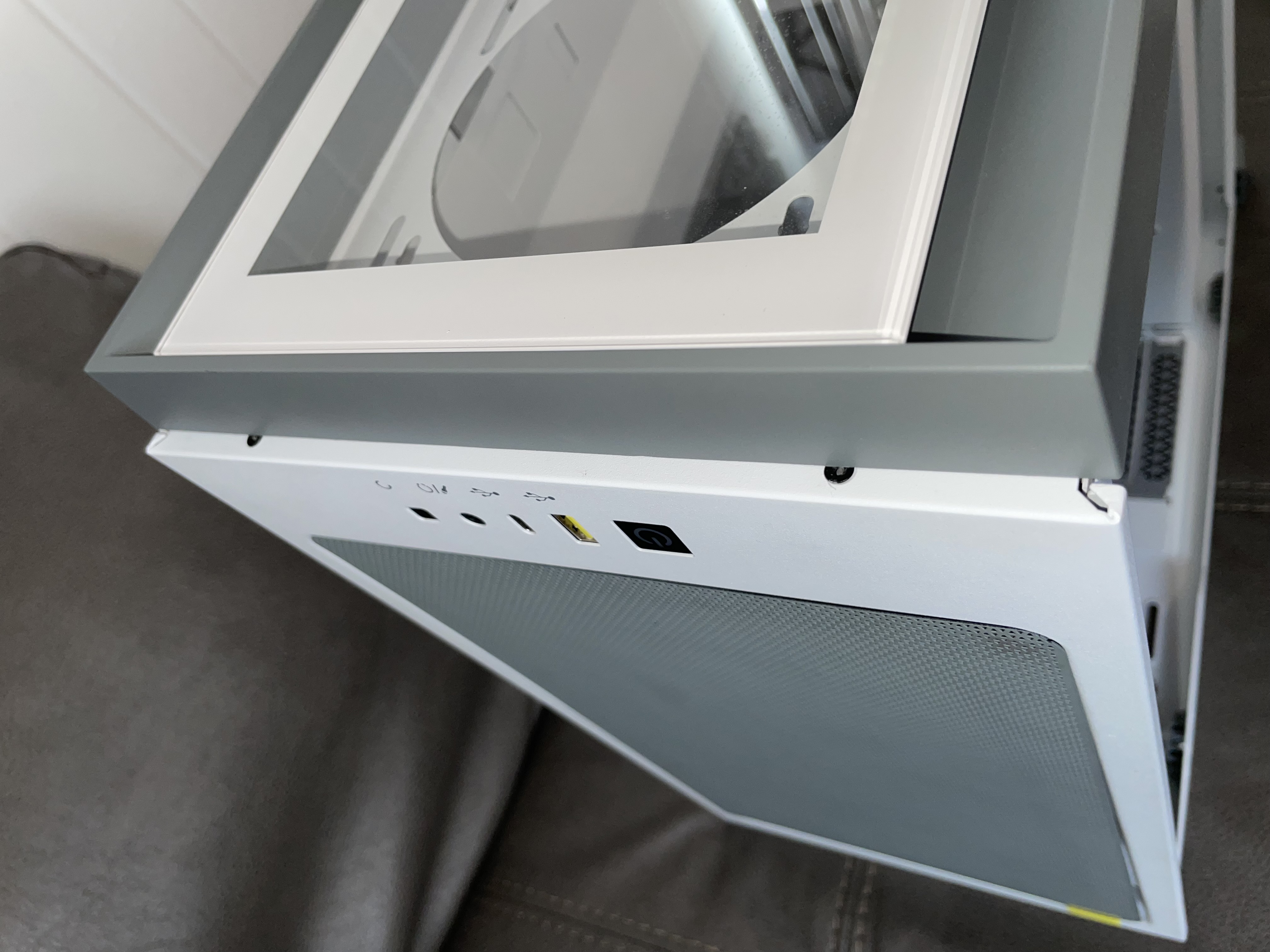 4000D/X:Front I/O Replacement Guide – Corsair